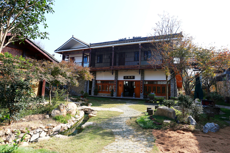信阳绿水青山就是幸福靠山