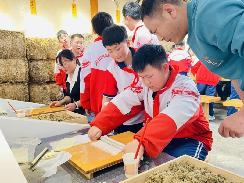 南阳多元化实践活动促进青少年健康成长