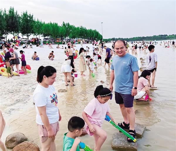 四个孩子的妈妈要努力泡温泉视频 20240715083126_255.jpg